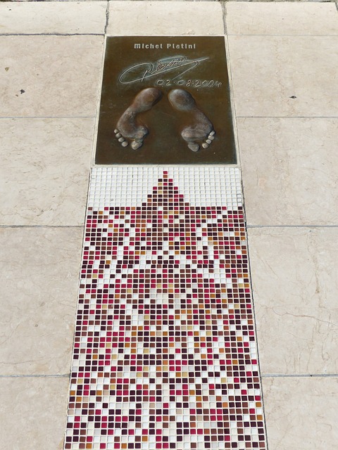 光投向他与 光投向他与